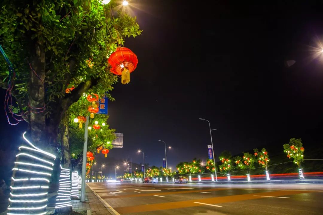 用Golang写了个肥东vs长丰夜景视频直播对比工具，结果我半夜看饿了